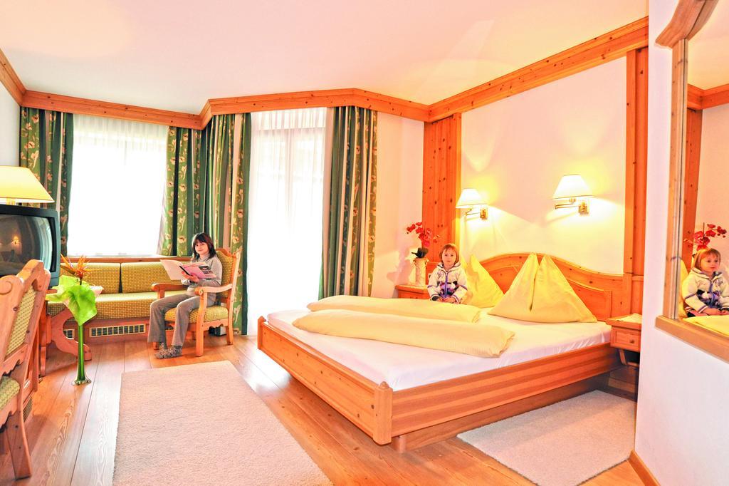 Hotel Loffele Weissbriach Habitación foto