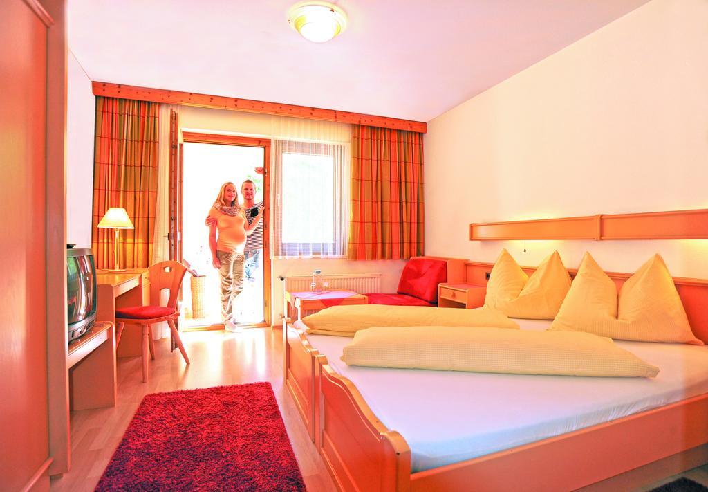 Hotel Loffele Weissbriach Habitación foto